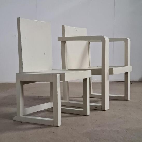 2 modernist chairs, 1920 period. 