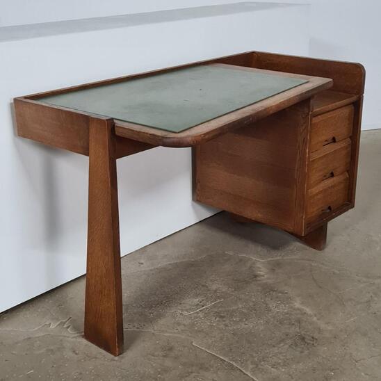 Guillerme and Chambron desk